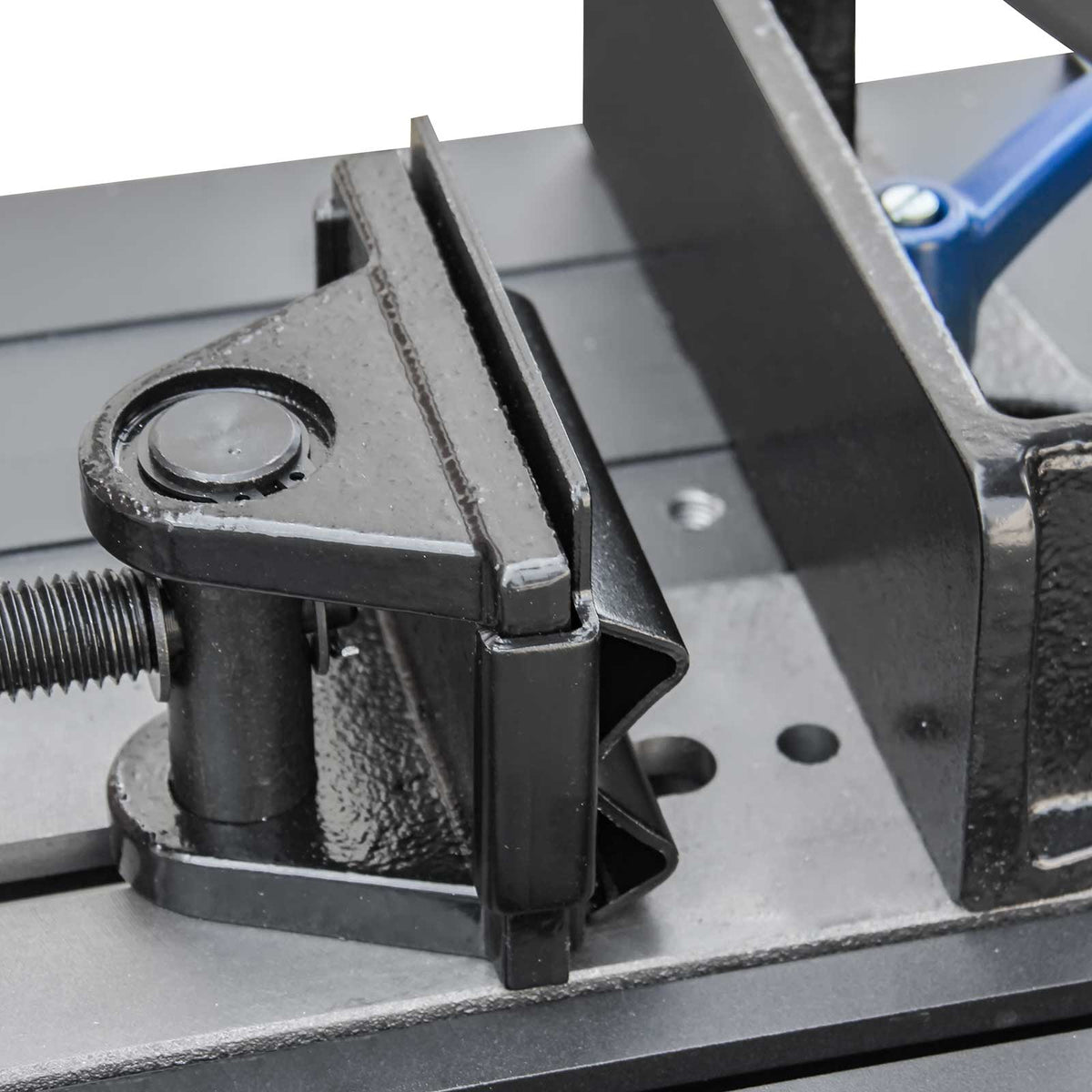 KANG Industrial dry cut metal saw with adjustable mitre vice