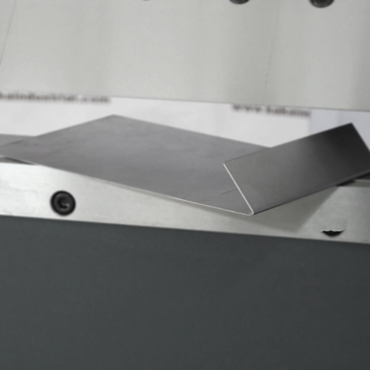 KANG Industrial W-4812 1220mm Heavy-Duty Manual Panbrake, 2.5mm Mild Steel Bending width, High Versatility and Durability Sheet Metal Box Pan Brake