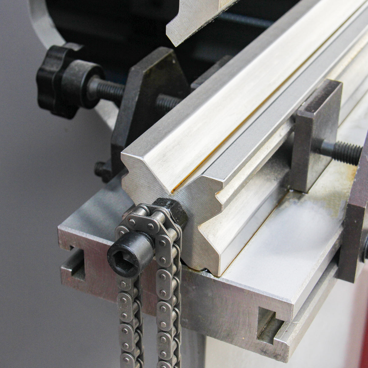 KANG INDUSTRIAL WC67Y-40/1250A, E21 System Vertical Press Brake, NC Type Press Brake with 40T Pressure, 415V Power