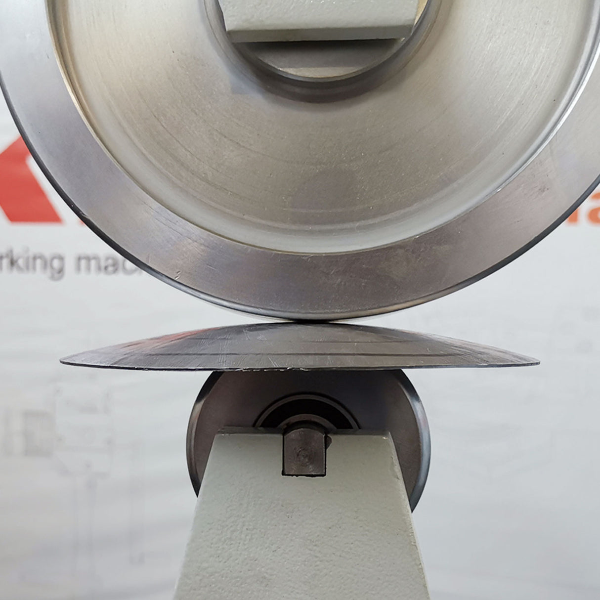 English Wheel F1.2x710, 710mm Throat Depth Sheet Metal Shaping Tools, Easy Operation Automotive Restoration Tools